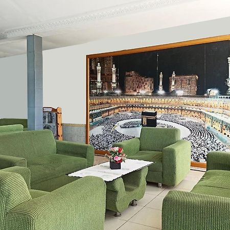 Oyo 2611 Hotel Krui Syariah ภายนอก รูปภาพ
