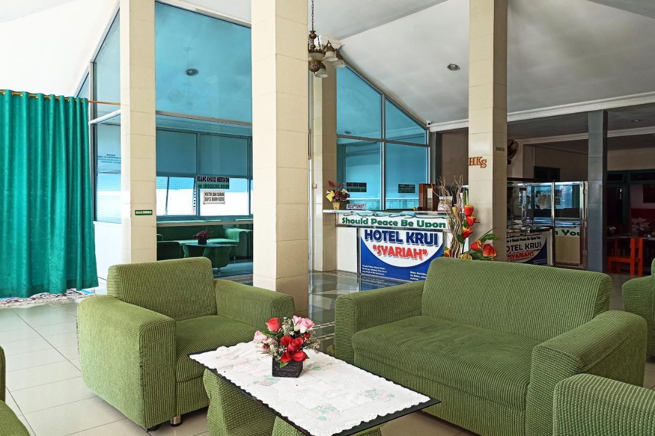Oyo 2611 Hotel Krui Syariah ภายนอก รูปภาพ