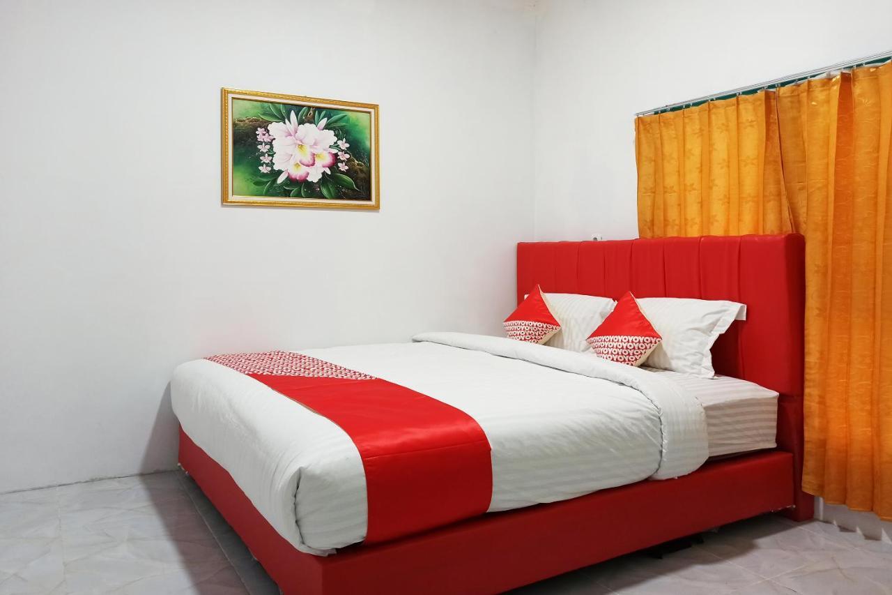 Oyo 2611 Hotel Krui Syariah ภายนอก รูปภาพ