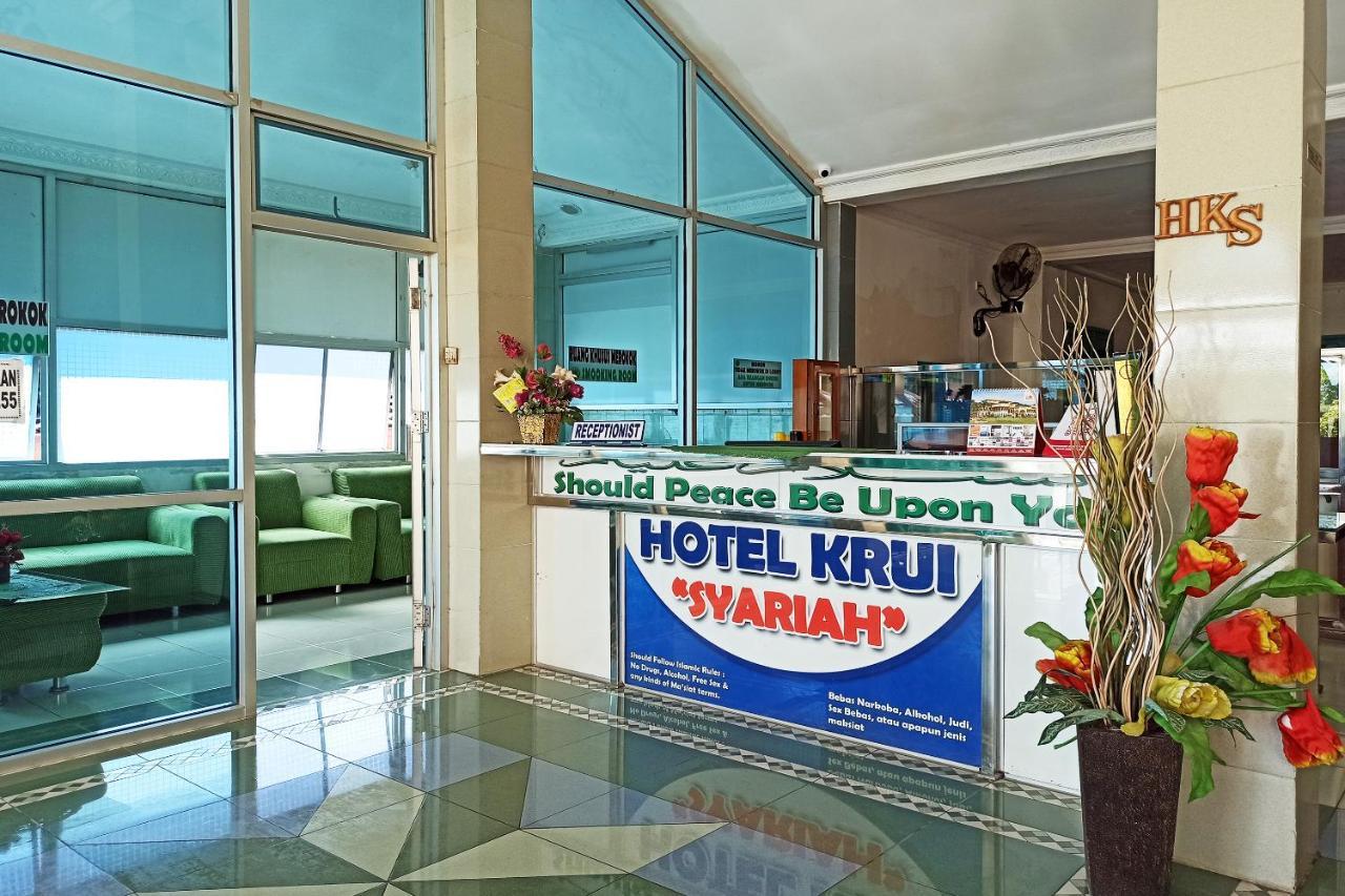 Oyo 2611 Hotel Krui Syariah ภายนอก รูปภาพ