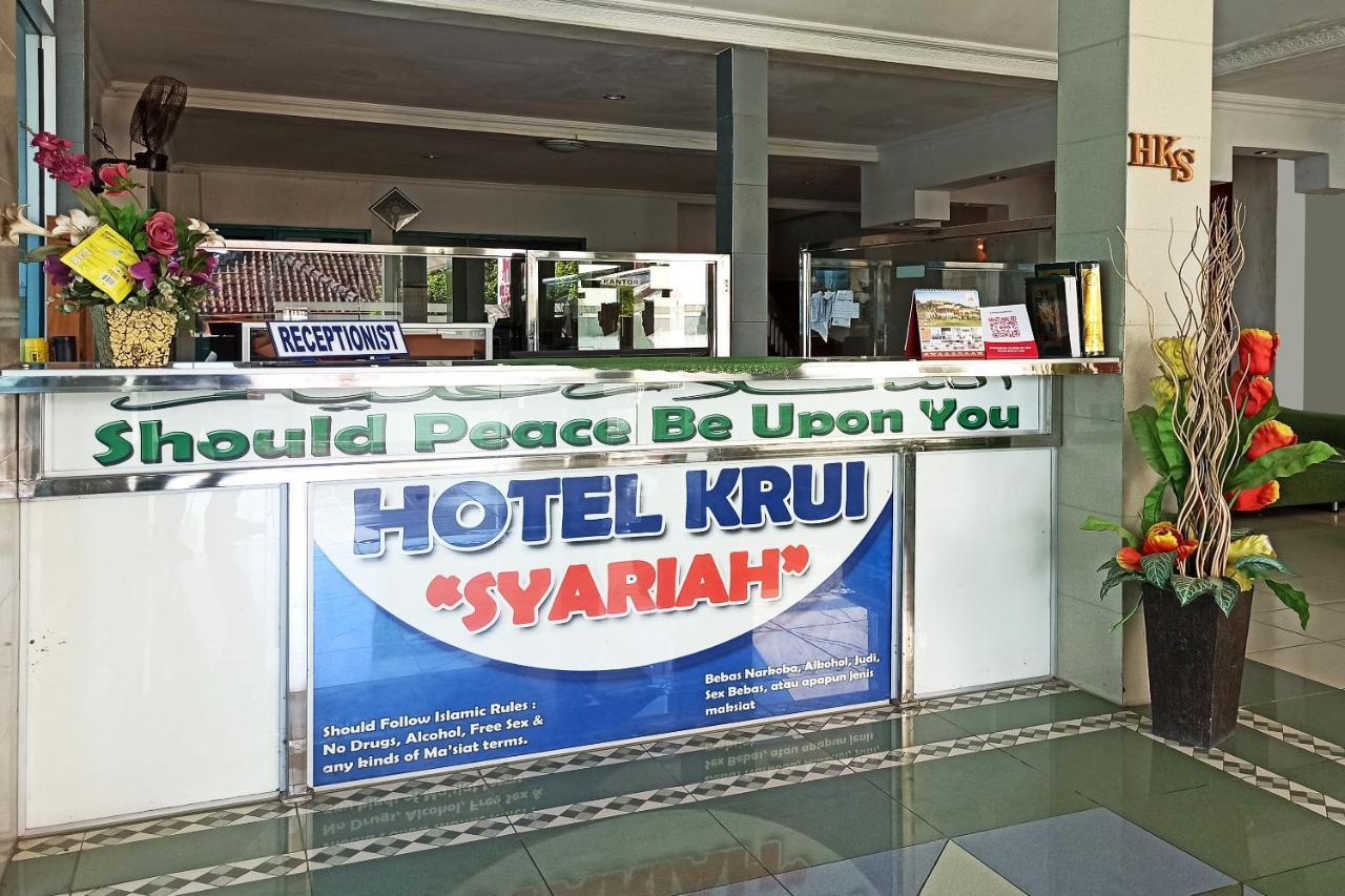 Oyo 2611 Hotel Krui Syariah ภายนอก รูปภาพ