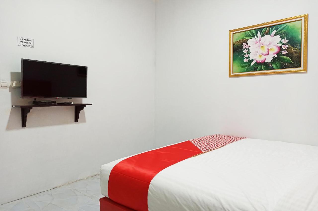 Oyo 2611 Hotel Krui Syariah ภายนอก รูปภาพ